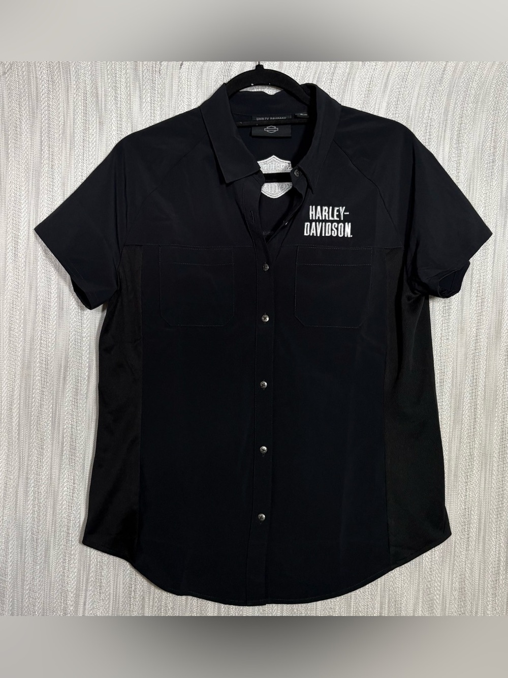 Harley-Davidson Black moisture-wicking Coolcore technology
